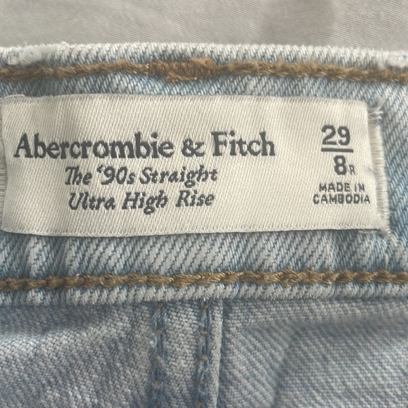 Abercrombie & Fitch 90’s straight ultra high rise - Picture 2 of 3